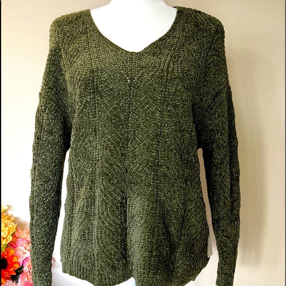 POOF Warm & Cozy Olive Green Women’s Sweater Knit Size Large Crewneck
